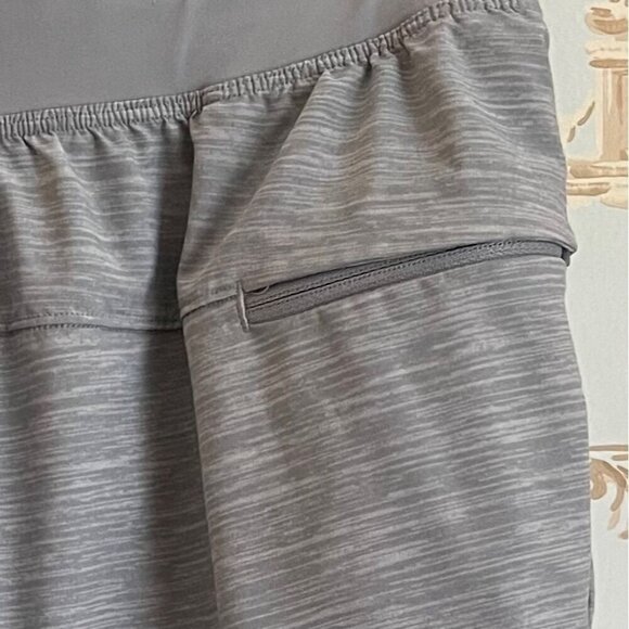 Lululemon T.H.E. Short Linerless 9" Small Gray Gym Athletic Workout Lightweight - Picture 4 of 6
